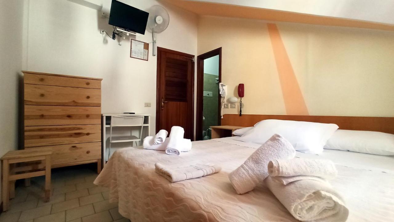 Hotel La Caravella Bellaria-Igea Marina Exterior foto
