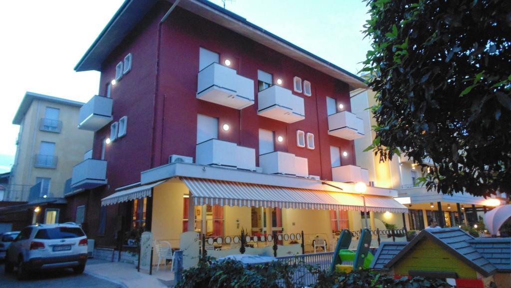Hotel La Caravella Bellaria-Igea Marina Exterior foto