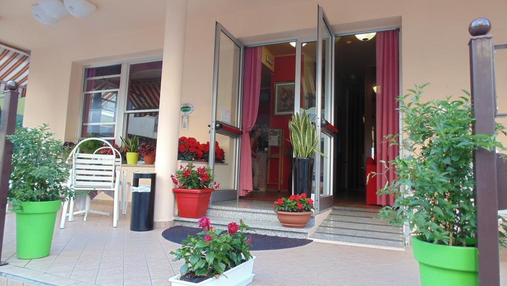 Hotel La Caravella Bellaria-Igea Marina Exterior foto